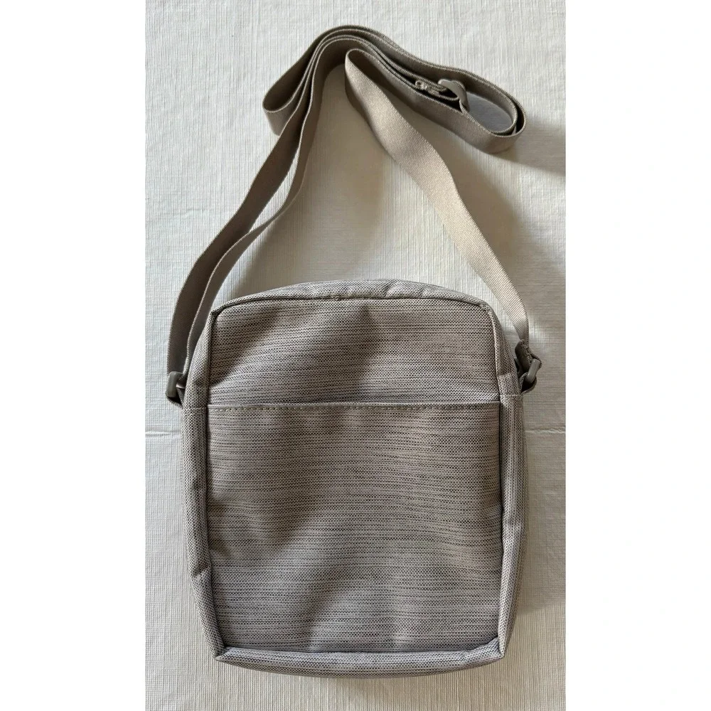 Herschel Supply Co. Crossbody Bag‎ Grey Heathered Adjustable Strap Square Logo - Picture 4 of 8
